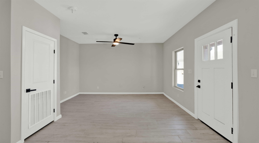 1010 Monaco Blvd, Laredo, Texas 78045, 1 Bedroom Bedrooms, 1 Room Rooms,1 BathroomBathrooms,Residential,For Rent,1010 Monaco Blvd,20262003