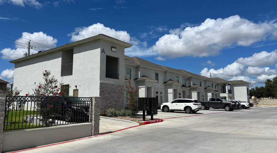 1010 Monaco Blvd, Laredo, Texas 78045, 2 Bedrooms Bedrooms, 1 Room Rooms,2 BathroomsBathrooms,Residential,For Rent,1010 Monaco Blvd,20262004