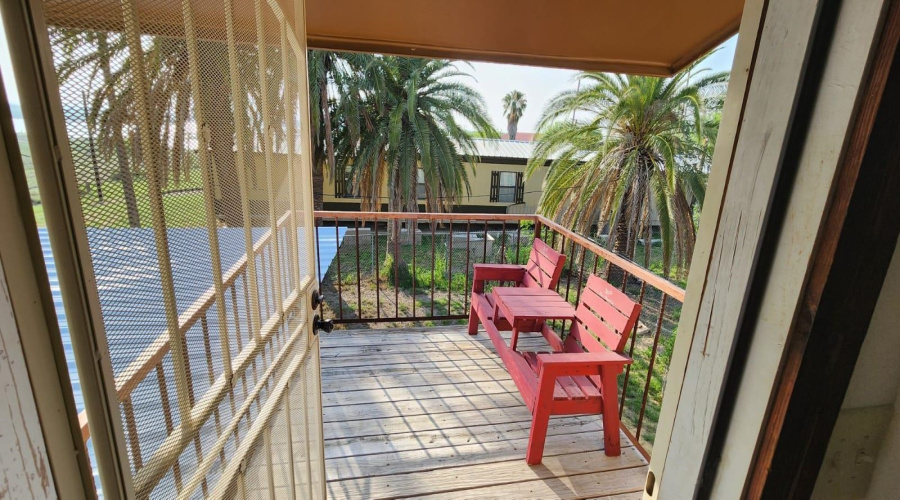 2036 N Siesta Ln, Zapata, Texas 78076, 1 Bedroom Bedrooms, 1 Room Rooms,2 BathroomsBathrooms,Residential,For Sale,2036 N Siesta Ln,20262005