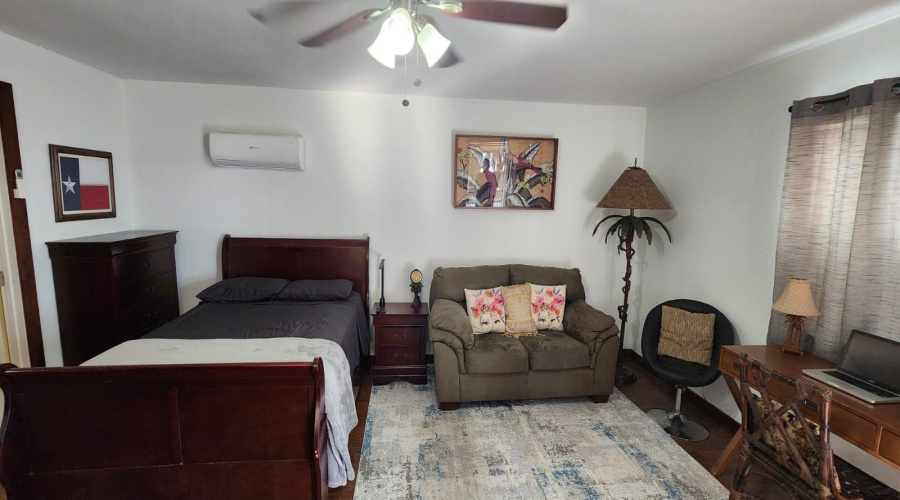 2036 N Siesta Ln, Zapata, Texas 78076, 1 Bedroom Bedrooms, 1 Room Rooms,2 BathroomsBathrooms,Residential,For Sale,2036 N Siesta Ln,20262005