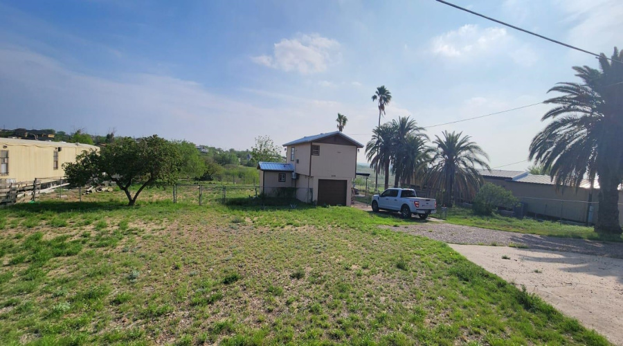 2036 N Siesta Ln, Zapata, Texas 78076, 1 Bedroom Bedrooms, 1 Room Rooms,2 BathroomsBathrooms,Residential,For Sale,2036 N Siesta Ln,20262005