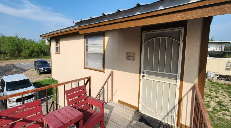 2036 N Siesta Ln, Zapata, Texas 78076, 1 Bedroom Bedrooms, 1 Room Rooms,2 BathroomsBathrooms,Residential,For Sale,2036 N Siesta Ln,20262005
