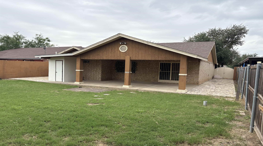 403 Carreta Ct, Laredo, Texas 78045-7854, 4 Bedrooms Bedrooms, 5 Rooms Rooms,2 BathroomsBathrooms,Residential,For Sale,403 Carreta Ct,20262008