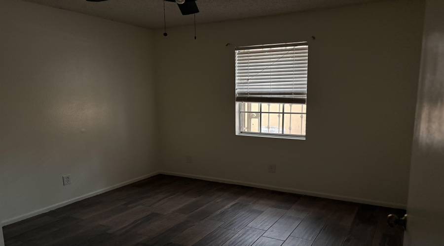403 Carreta Ct, Laredo, Texas 78045-7854, 4 Bedrooms Bedrooms, 5 Rooms Rooms,2 BathroomsBathrooms,Residential,For Sale,403 Carreta Ct,20262008