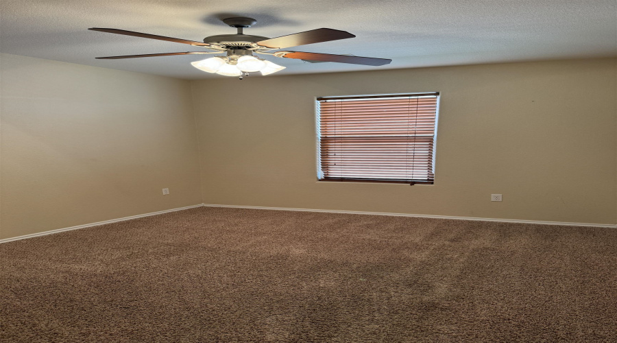 11310 Kirby Dr, Laredo, Texas 78045, 3 Bedrooms Bedrooms, 5 Rooms Rooms,2 BathroomsBathrooms,Residential,For Sale,11310 Kirby Dr,20262017