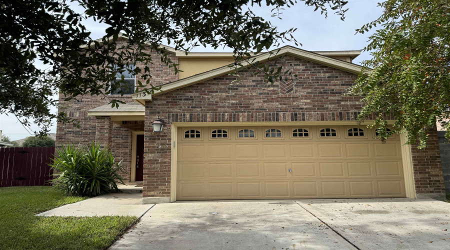 11310 Kirby Dr, Laredo, Texas 78045, 3 Bedrooms Bedrooms, 5 Rooms Rooms,2 BathroomsBathrooms,Residential,For Sale,11310 Kirby Dr,20262017