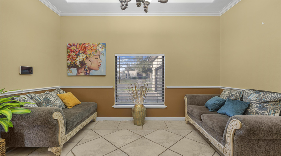 307 Lake Carnegie Ct., Laredo, Texas 78041, 3 Bedrooms Bedrooms, 6 Rooms Rooms,2 BathroomsBathrooms,Residential,For Sale,307 Lake Carnegie Ct.,20260756