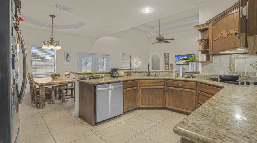307 Lake Carnegie Ct., Laredo, Texas 78041, 3 Bedrooms Bedrooms, 6 Rooms Rooms,2 BathroomsBathrooms,Residential,For Sale,307 Lake Carnegie Ct.,20260756