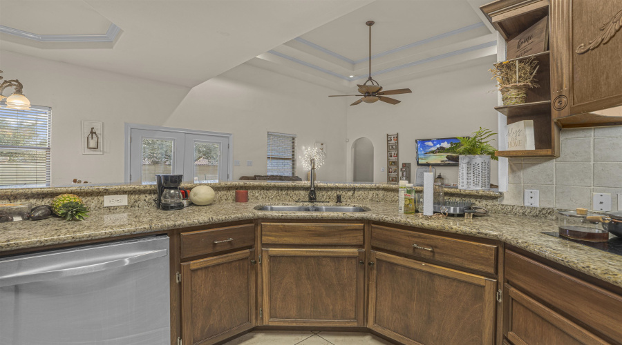 307 Lake Carnegie Ct., Laredo, Texas 78041, 3 Bedrooms Bedrooms, 6 Rooms Rooms,2 BathroomsBathrooms,Residential,For Sale,307 Lake Carnegie Ct.,20260756