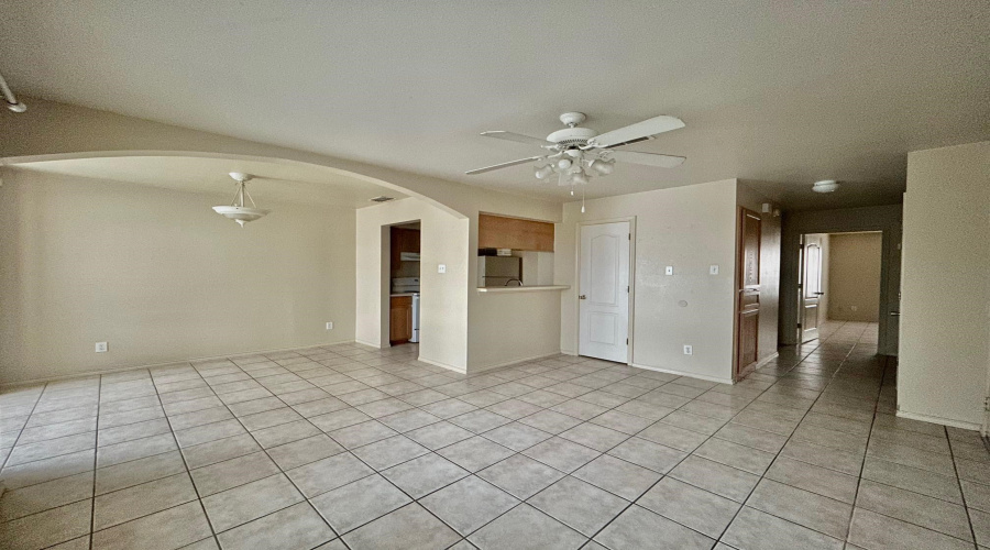 203 Martingale Ln, Laredo, Texas 78041, 2 Bedrooms Bedrooms, 4 Rooms Rooms,2 BathroomsBathrooms,Residential,For Rent,203 Martingale Ln,20262020