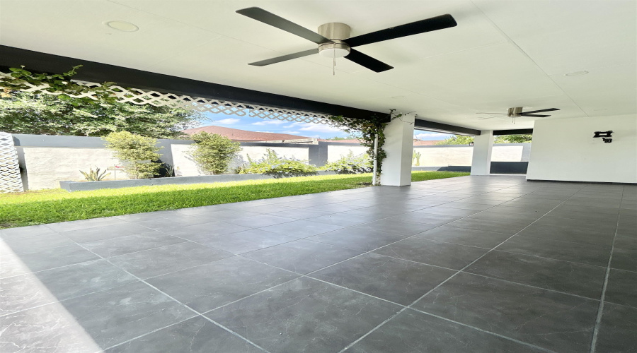 412 Soubirous Rd, Laredo, Texas 78045, 2 Bedrooms Bedrooms, 6 Rooms Rooms,2 BathroomsBathrooms,Residential,For Sale,412 Soubirous Rd,20262023
