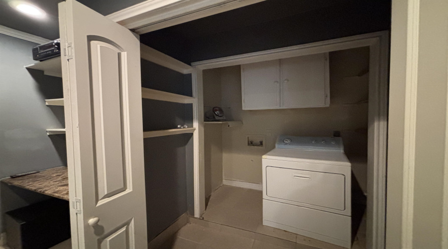 3022 Edgar Allan Poe Lp, Laredo, Texas 78045, 4 Bedrooms Bedrooms, 8 Rooms Rooms,3 BathroomsBathrooms,Residential,For Rent,3022 Edgar Allan Poe Lp,20262027