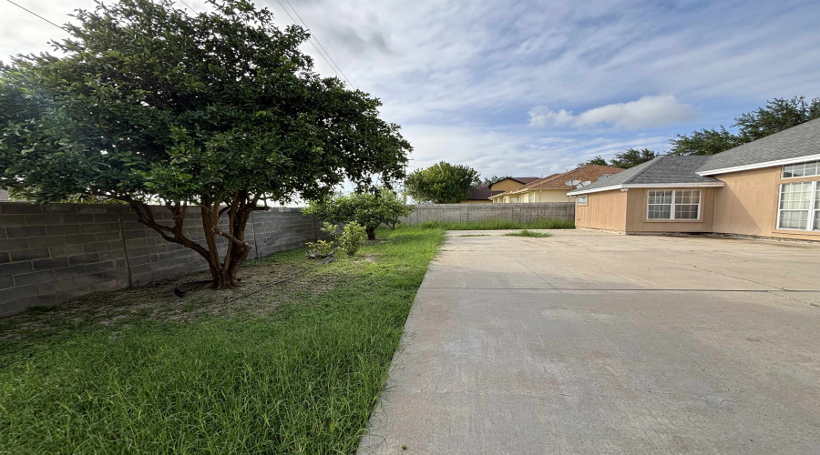 3022 Edgar Allan Poe Lp, Laredo, Texas 78045, 4 Bedrooms Bedrooms, 8 Rooms Rooms,3 BathroomsBathrooms,Residential,For Rent,3022 Edgar Allan Poe Lp,20262027