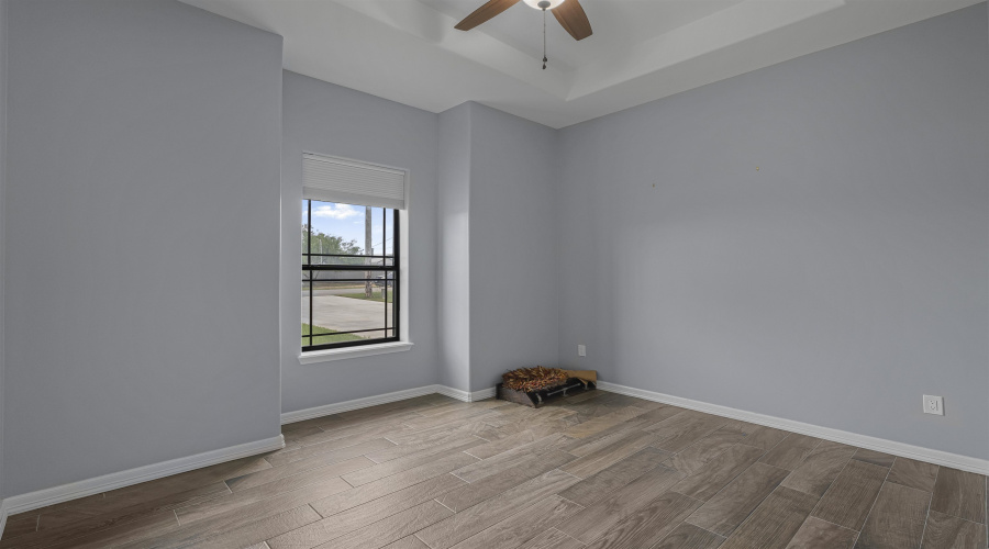 305 Cardinal St., ZAPATA, Texas 78076, 3 Bedrooms Bedrooms, 5 Rooms Rooms,3 BathroomsBathrooms,Residential,For Sale,305 Cardinal St.,20262028