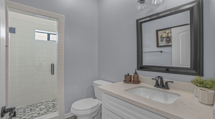 305 Cardinal St., ZAPATA, Texas 78076, 3 Bedrooms Bedrooms, 5 Rooms Rooms,3 BathroomsBathrooms,Residential,For Sale,305 Cardinal St.,20262028
