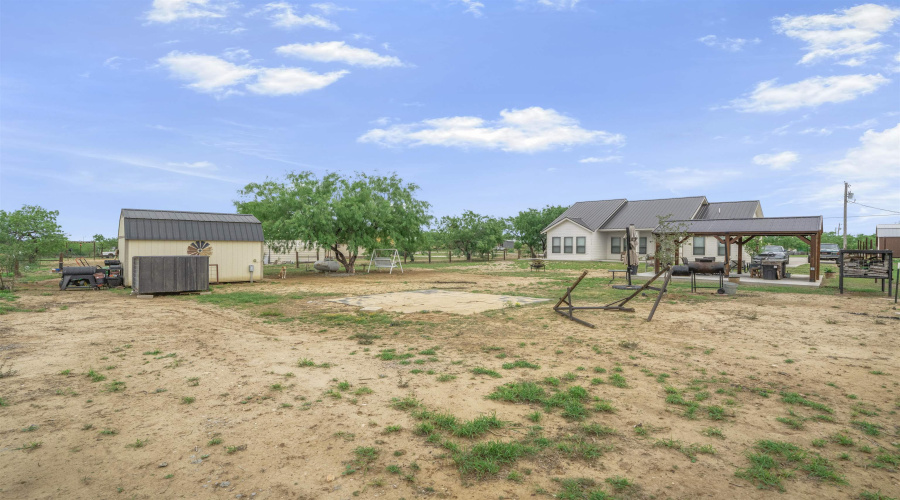 305 Cardinal St., ZAPATA, Texas 78076, 3 Bedrooms Bedrooms, 5 Rooms Rooms,3 BathroomsBathrooms,Residential,For Sale,305 Cardinal St.,20262028