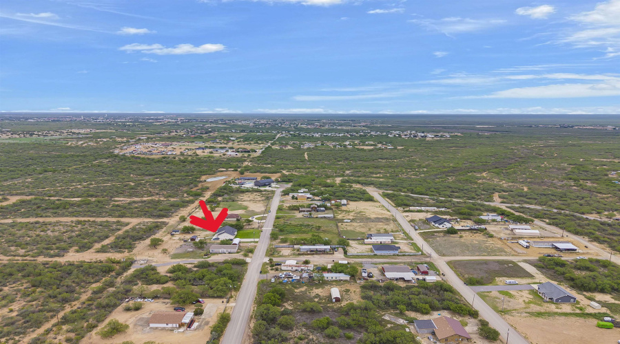 305 Cardinal St., ZAPATA, Texas 78076, 3 Bedrooms Bedrooms, 5 Rooms Rooms,3 BathroomsBathrooms,Residential,For Sale,305 Cardinal St.,20262028