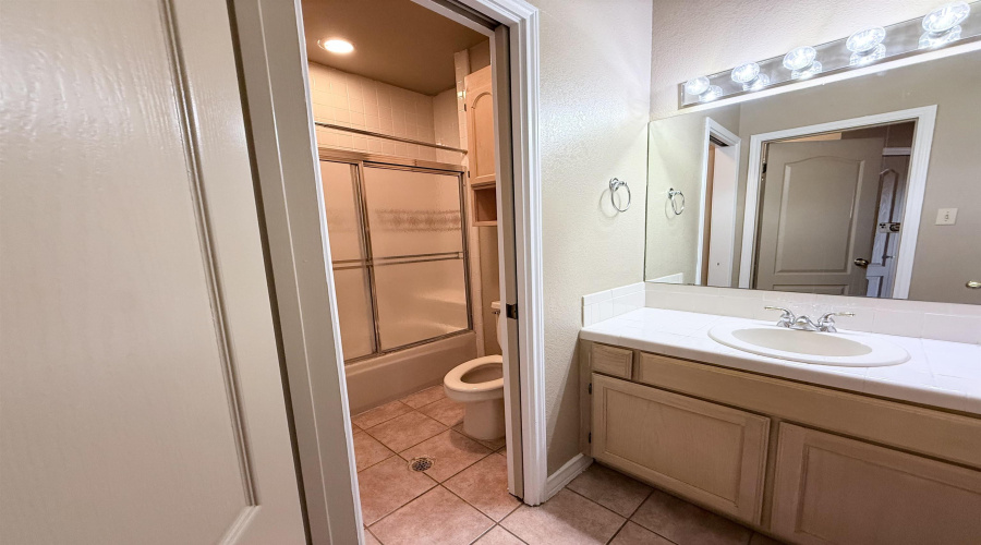 1401 Gustavus St, Laredo, Texas 78040, 2 Bedrooms Bedrooms, 4 Rooms Rooms,1 BathroomBathrooms,Residential,For Sale,1401 Gustavus St,20262029