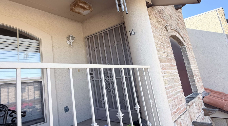 1401 Gustavus St, Laredo, Texas 78040, 2 Bedrooms Bedrooms, 4 Rooms Rooms,1 BathroomBathrooms,Residential,For Sale,1401 Gustavus St,20262029