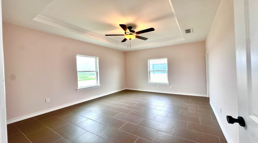 709 Palo De Rosa Loop, LAREDO, Texas 78043, 3 Bedrooms Bedrooms, 5 Rooms Rooms,2 BathroomsBathrooms,Residential,For Sale,709 Palo De Rosa Loop,20262031