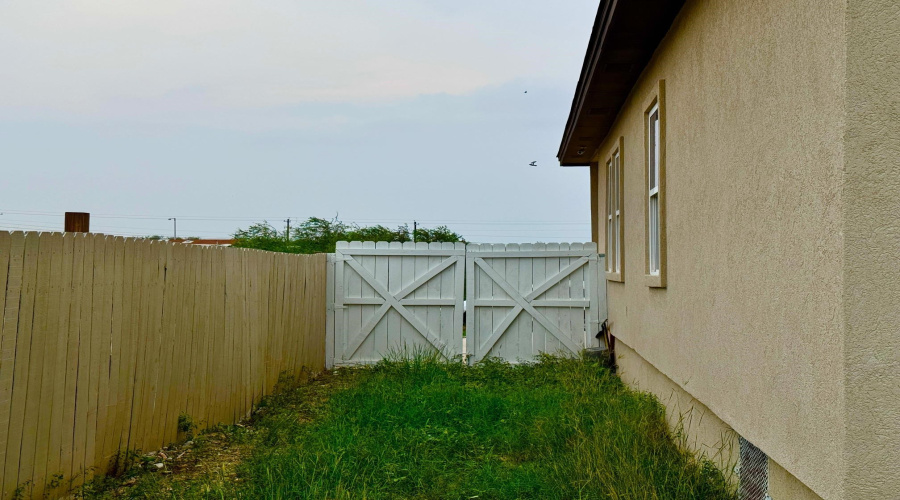 709 Palo De Rosa Loop, LAREDO, Texas 78043, 3 Bedrooms Bedrooms, 5 Rooms Rooms,2 BathroomsBathrooms,Residential,For Sale,709 Palo De Rosa Loop,20262031