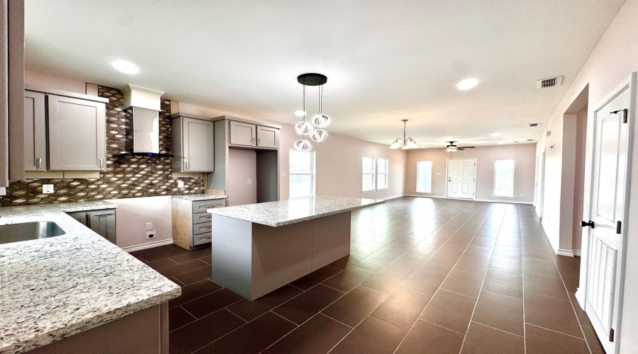 709 Palo De Rosa Loop, LAREDO, Texas 78043, 3 Bedrooms Bedrooms, 5 Rooms Rooms,2 BathroomsBathrooms,Residential,For Sale,709 Palo De Rosa Loop,20262031