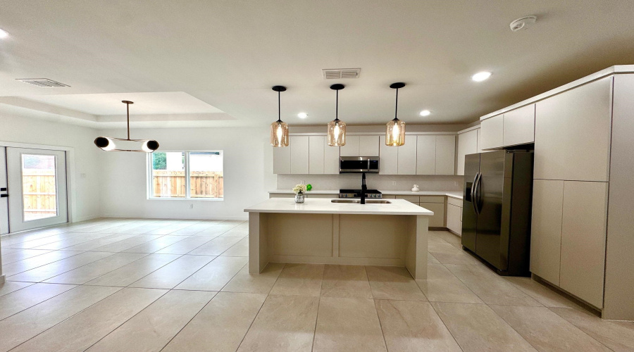 1019 Amezquita Dr., LAREDO, Texas 78045, 4 Bedrooms Bedrooms, 7 Rooms Rooms,2 BathroomsBathrooms,Residential,For Rent,1019 Amezquita Dr.,20262033