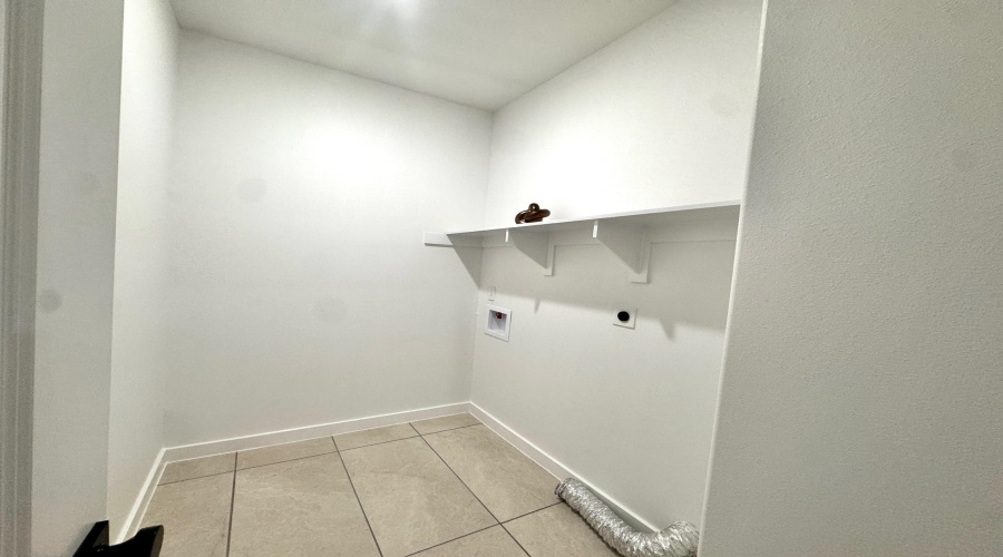 1019 Amezquita Dr., LAREDO, Texas 78045, 4 Bedrooms Bedrooms, 7 Rooms Rooms,2 BathroomsBathrooms,Residential,For Rent,1019 Amezquita Dr.,20262033