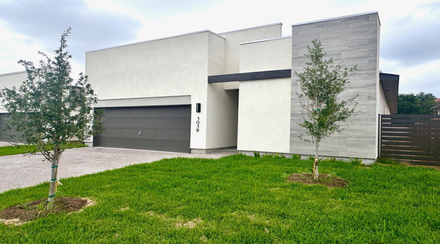 1019 Amezquita Dr., LAREDO, Texas 78045, 4 Bedrooms Bedrooms, 7 Rooms Rooms,2 BathroomsBathrooms,Residential,For Rent,1019 Amezquita Dr.,20262033