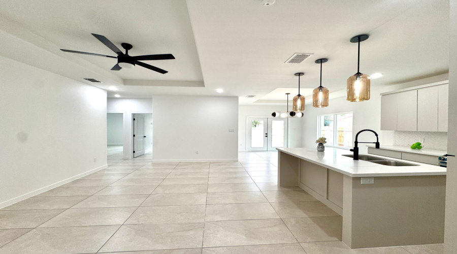 1019 Amezquita Dr., LAREDO, Texas 78045, 4 Bedrooms Bedrooms, 7 Rooms Rooms,2 BathroomsBathrooms,Residential,For Rent,1019 Amezquita Dr.,20262033