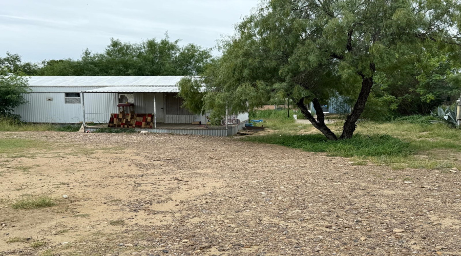 5325 Atwood Lane, Zapata, Texas 78076, 2 Bedrooms Bedrooms, 5 Rooms Rooms,2 BathroomsBathrooms,Residential,For Sale,5325 Atwood Lane,20251999