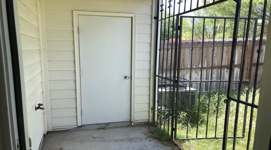 4246 Dorel Dr, Laredo, Texas 78043, 2 Bedrooms Bedrooms, 5 Rooms Rooms,2 BathroomsBathrooms,Residential,For Rent,4246 Dorel Dr,20262034