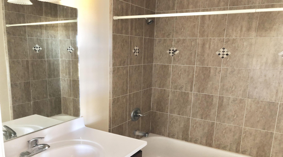 4246 Dorel Dr, Laredo, Texas 78043, 2 Bedrooms Bedrooms, 5 Rooms Rooms,2 BathroomsBathrooms,Residential,For Rent,4246 Dorel Dr,20262034