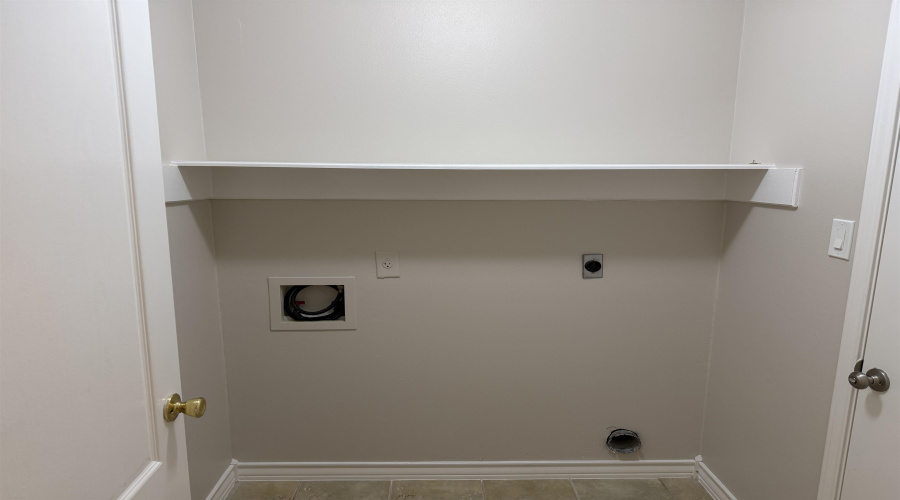 1513 Sweden Ln, Laredo, Texas 78045, 3 Bedrooms Bedrooms, 5 Rooms Rooms,2 BathroomsBathrooms,Residential,For Rent,1513 Sweden Ln,20262037