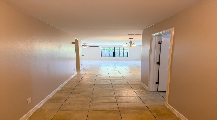 1513 Sweden Ln, Laredo, Texas 78045, 3 Bedrooms Bedrooms, 5 Rooms Rooms,2 BathroomsBathrooms,Residential,For Rent,1513 Sweden Ln,20262037