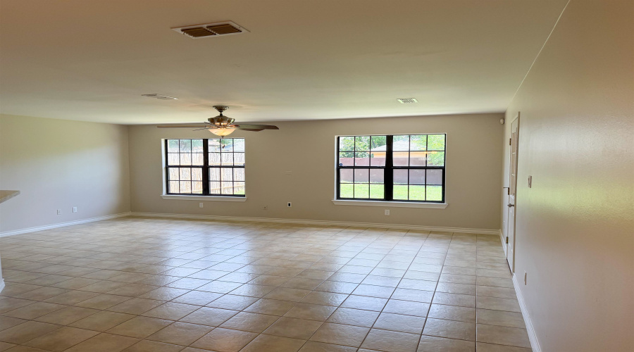1513 Sweden Ln, Laredo, Texas 78045, 3 Bedrooms Bedrooms, 5 Rooms Rooms,2 BathroomsBathrooms,Residential,For Rent,1513 Sweden Ln,20262037