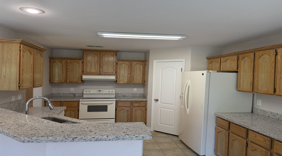 1513 Sweden Ln, Laredo, Texas 78045, 3 Bedrooms Bedrooms, 5 Rooms Rooms,2 BathroomsBathrooms,Residential,For Rent,1513 Sweden Ln,20262037