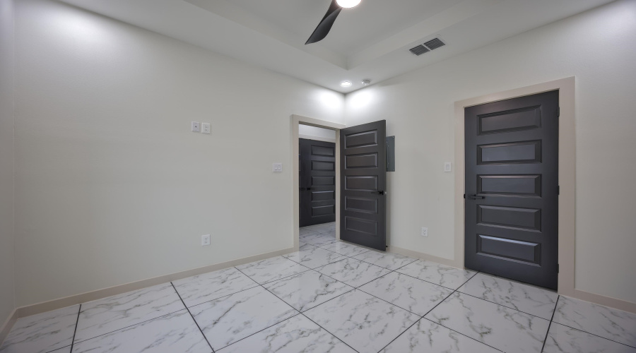 2914 Coventry Dr., LAREDO, Texas 78046, 3 Bedrooms Bedrooms, 5 Rooms Rooms,2 BathroomsBathrooms,Residential,For Sale,2914 Coventry Dr.,20262040