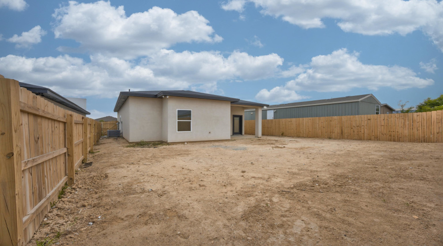 2914 Coventry Dr., LAREDO, Texas 78046, 3 Bedrooms Bedrooms, 5 Rooms Rooms,2 BathroomsBathrooms,Residential,For Sale,2914 Coventry Dr.,20262040
