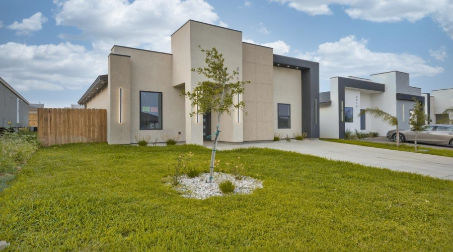 2914 Coventry Dr., LAREDO, Texas 78046, 3 Bedrooms Bedrooms, 5 Rooms Rooms,2 BathroomsBathrooms,Residential,For Sale,2914 Coventry Dr.,20262040