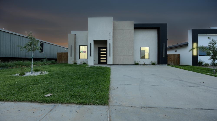 2914 Coventry Dr., LAREDO, Texas 78046, 3 Bedrooms Bedrooms, 5 Rooms Rooms,2 BathroomsBathrooms,Residential,For Sale,2914 Coventry Dr.,20262040