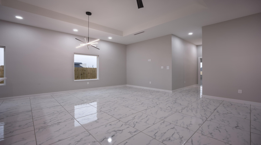 2918 Coventry Dr., LAREDO, Texas 78046, 3 Bedrooms Bedrooms, 5 Rooms Rooms,2 BathroomsBathrooms,Residential,For Sale,2918 Coventry Dr.,20262041