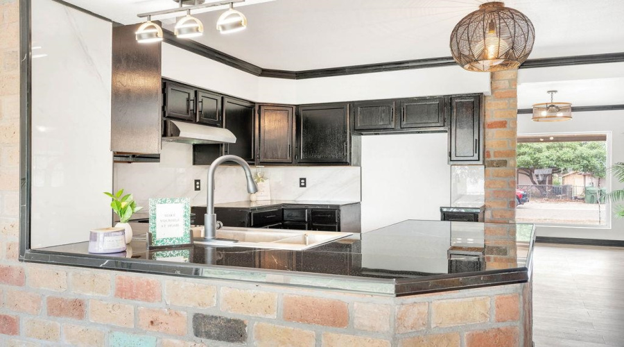 1902 Carla St, Zapata, Texas 78076, 5 Bedrooms Bedrooms, 7 Rooms Rooms,3 BathroomsBathrooms,Residential,For Sale,1902 Carla St,20262045