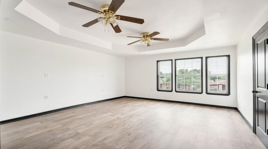 1902 Carla St, Zapata, Texas 78076, 5 Bedrooms Bedrooms, 7 Rooms Rooms,3 BathroomsBathrooms,Residential,For Sale,1902 Carla St,20262045