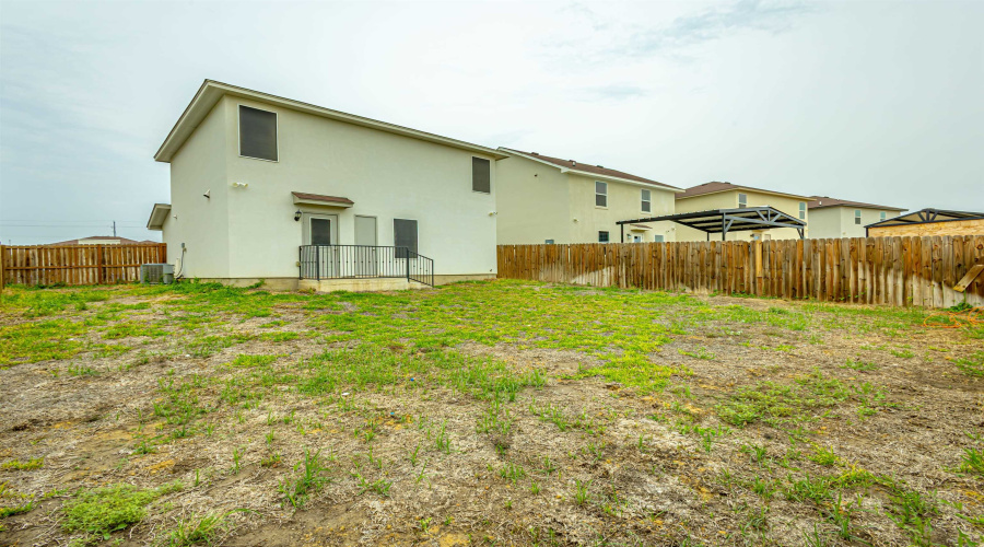 2203 Durazno Ct., Laredo, Texas 78046, 4 Bedrooms Bedrooms, 6 Rooms Rooms,2 BathroomsBathrooms,Residential,For Sale,2203 Durazno Ct.,20262047