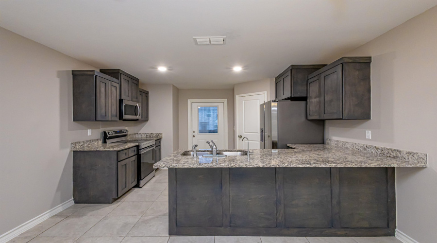 2203 Durazno Ct., Laredo, Texas 78046, 4 Bedrooms Bedrooms, 6 Rooms Rooms,2 BathroomsBathrooms,Residential,For Sale,2203 Durazno Ct.,20262047