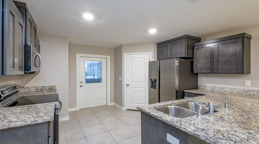 2203 Durazno Ct., Laredo, Texas 78046, 4 Bedrooms Bedrooms, 6 Rooms Rooms,2 BathroomsBathrooms,Residential,For Rent,2203 Durazno Ct.,20262048