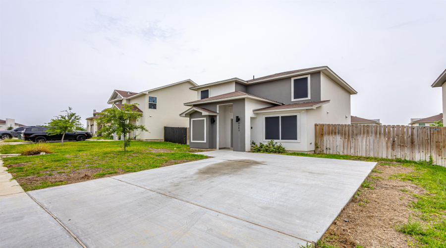 2203 Durazno Ct., Laredo, Texas 78046, 4 Bedrooms Bedrooms, 6 Rooms Rooms,2 BathroomsBathrooms,Residential,For Rent,2203 Durazno Ct.,20262048