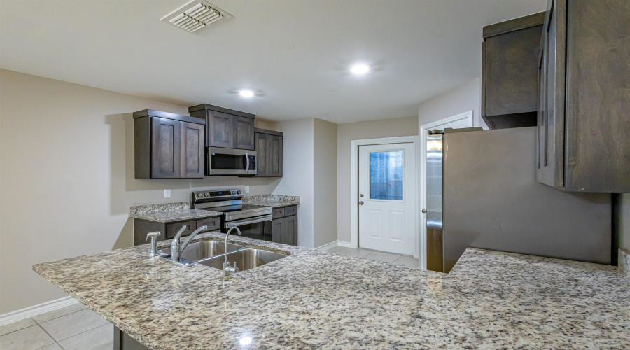 2203 Durazno Ct., Laredo, Texas 78046, 4 Bedrooms Bedrooms, 6 Rooms Rooms,2 BathroomsBathrooms,Residential,For Rent,2203 Durazno Ct.,20262048