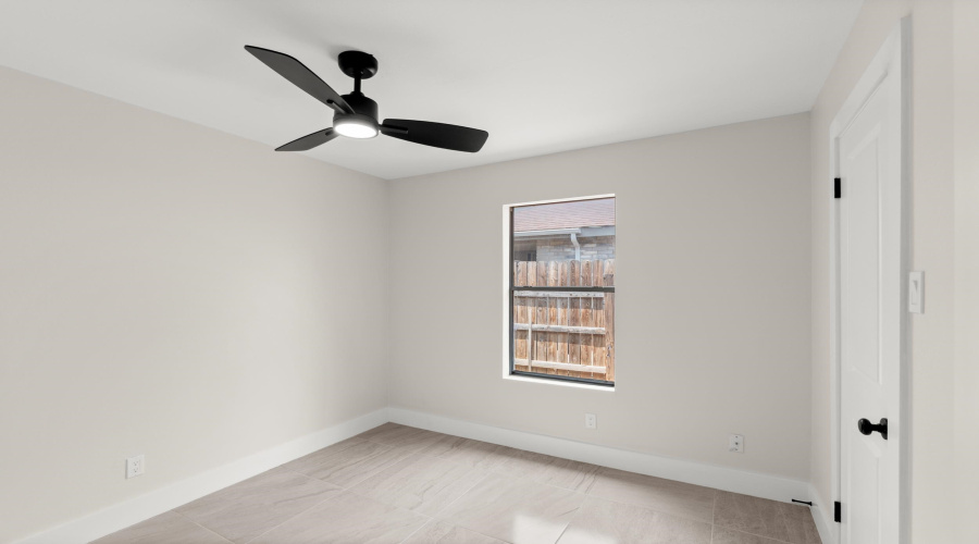 813 Deer Ln, Laredo, Texas 78045, 3 Bedrooms Bedrooms, 5 Rooms Rooms,2 BathroomsBathrooms,Residential,For Sale,813 Deer Ln,20262049
